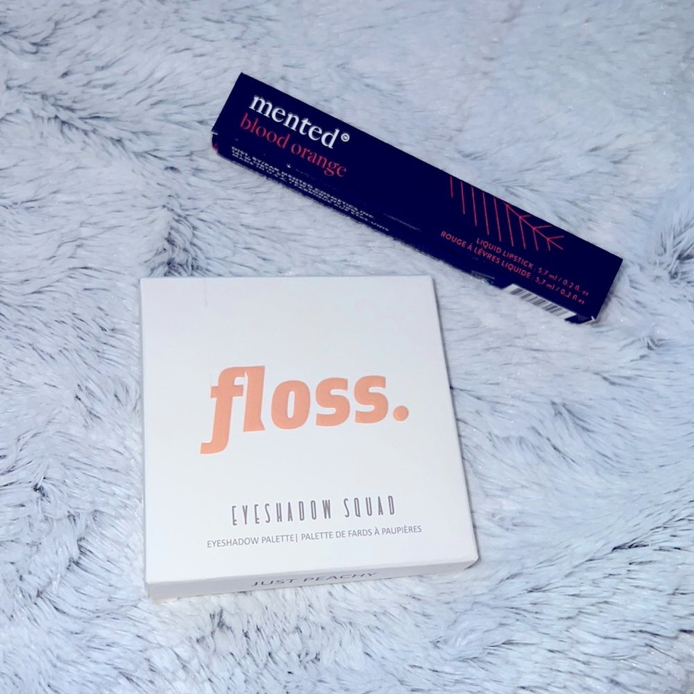 💕Eyeshadow and lipstick bundle 💕